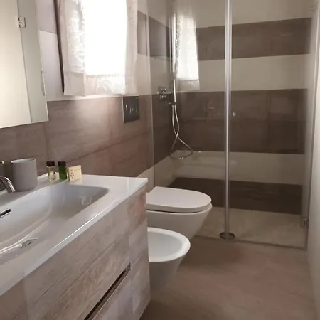 Mansarda Petali Di Rosa Apartment *
