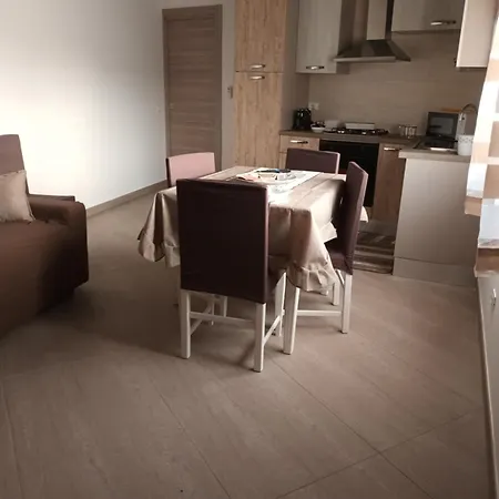 Mansarda Petali Di Rosa Apartment *